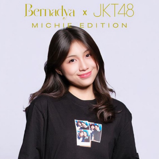 Kaos Bernadya x JKT48 Michie Tshirt Black