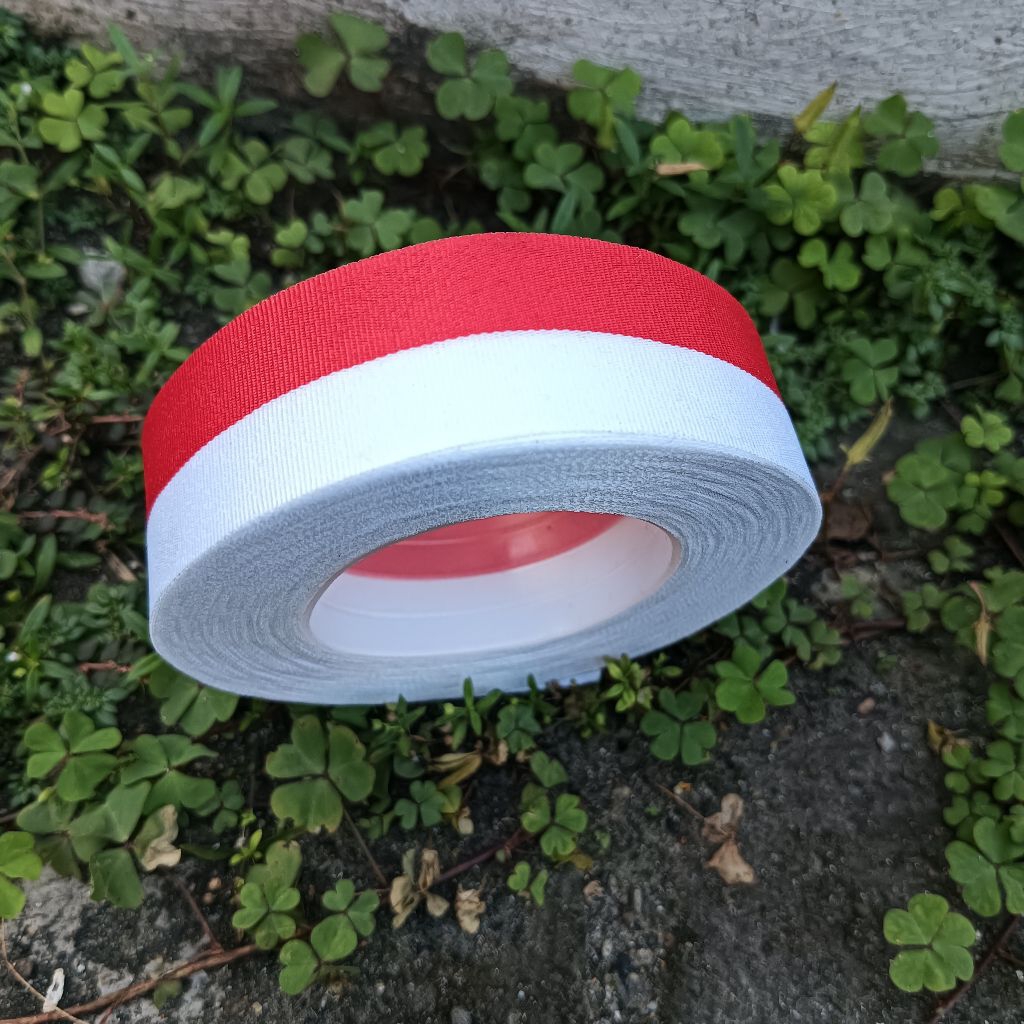 

Pita Kain MERAH PUTIH 1 inchi 25m / 20 yard Hiasan Ultah 17 Agustus Merdeka