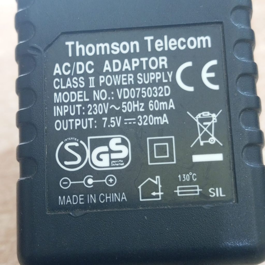 ADAPTOR 7.5V 320mA JACK STANDAR BEKAS HIDUP NORMAL