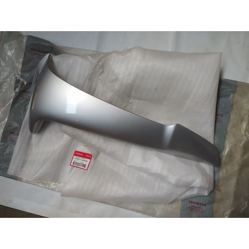 Legshield Sayap Luar Kiri Honda SUPRA FIT NEW Silver Original baru AHM 64440-KTL-690FMH