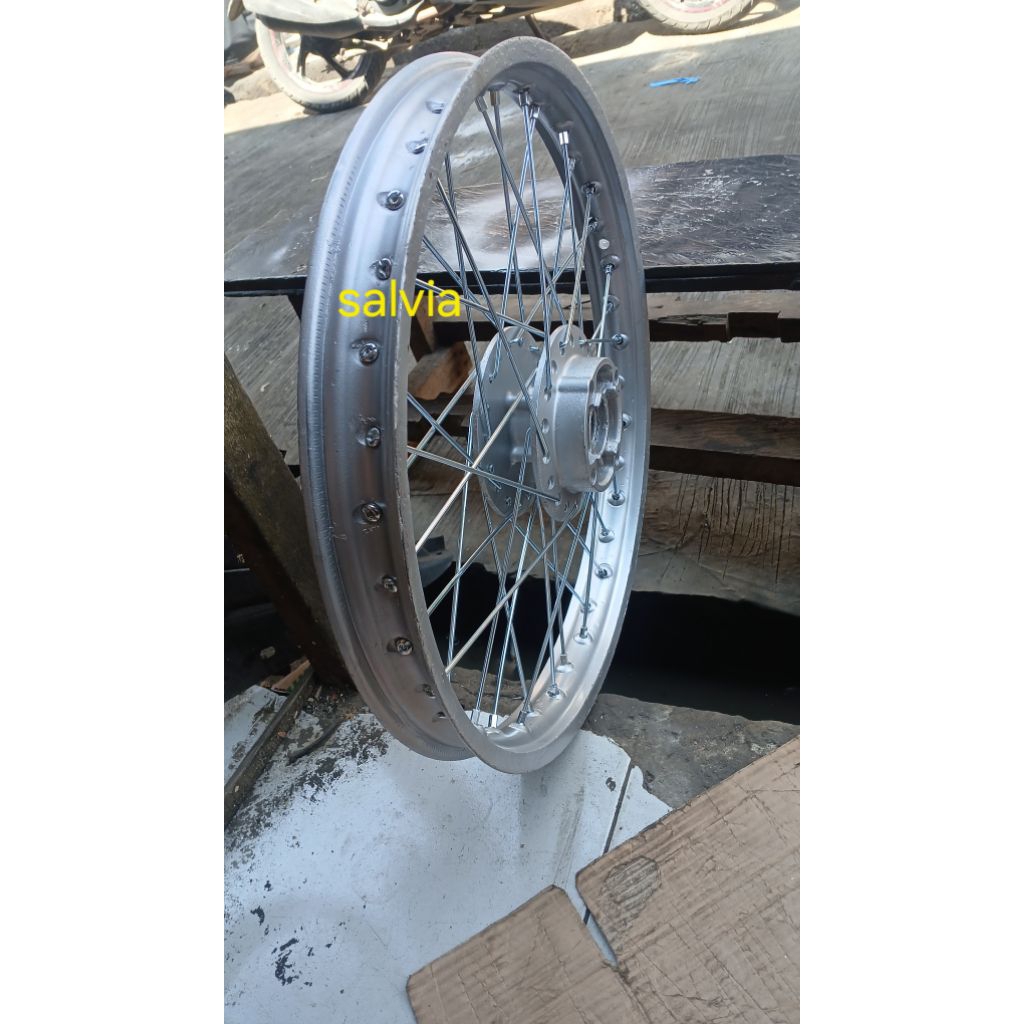 pelek  jari jari depan revo absolut revo fit almunium asli ori copotan motor seken orjinal