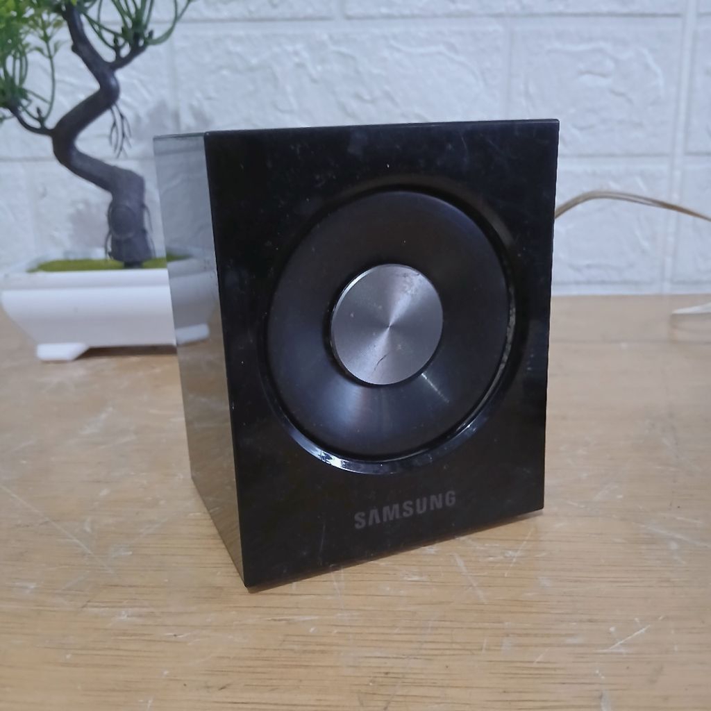 Speaker samsung satelit