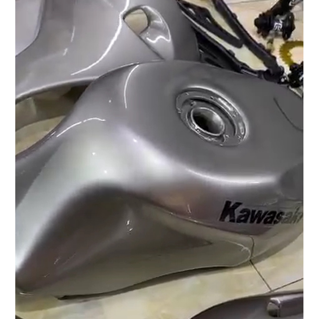 Warna Silver Ninja RR Silver PU