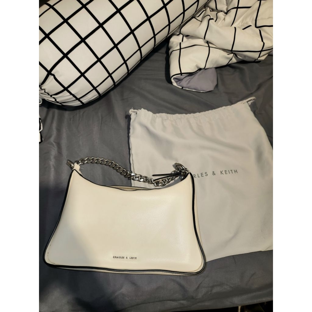 Charles & Keith Tas Wanita Preloved