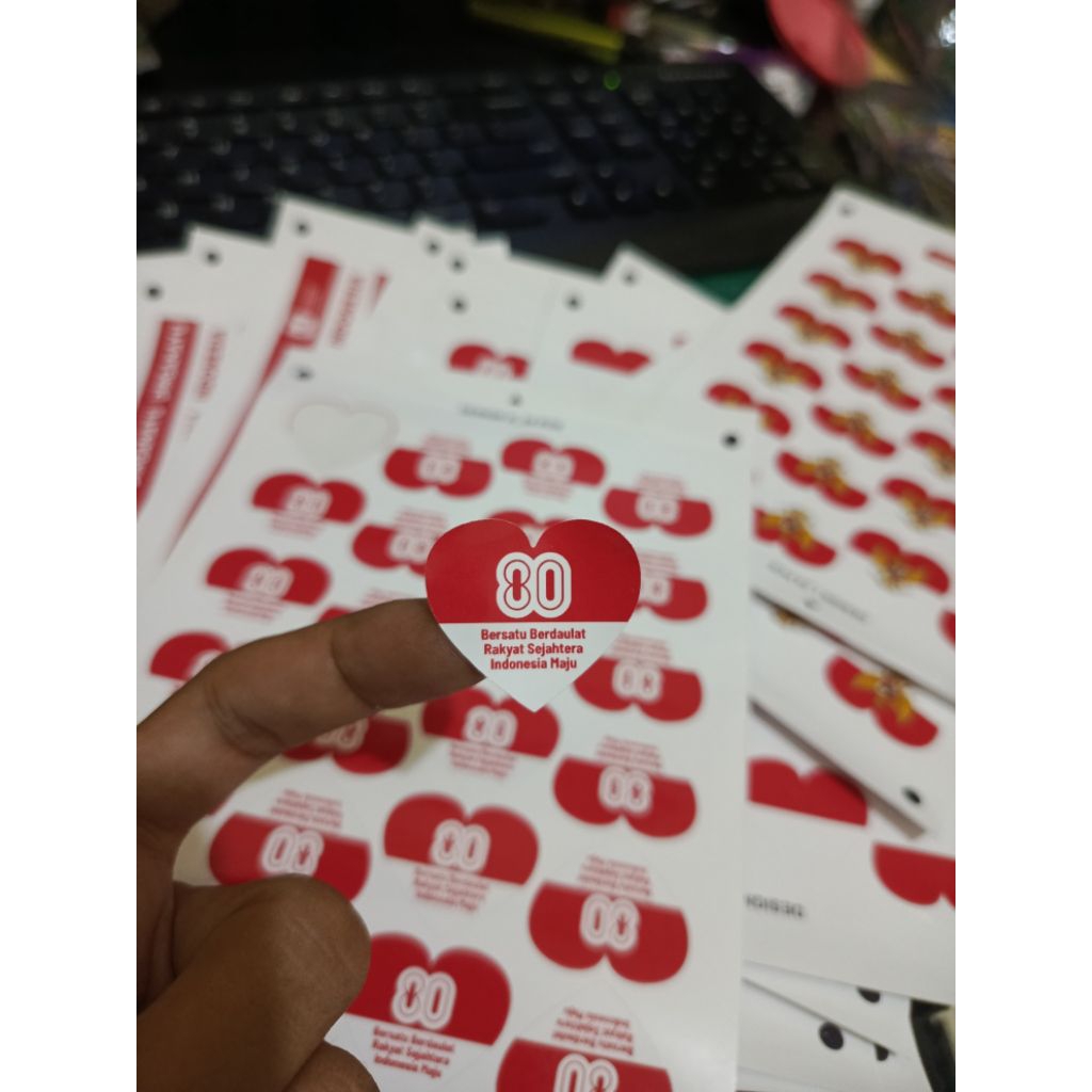 

Sticker Pipi 17 Agustus / Sticker Pipi Merah Putih TERMURAH SUDAH DICUTTING ukuran 3,5x2,5cm