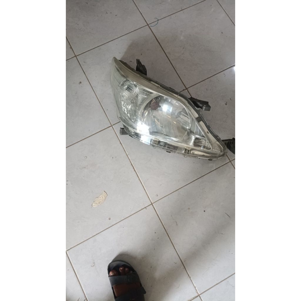 lampu depan headlamp grand Innova 2012 2013 original