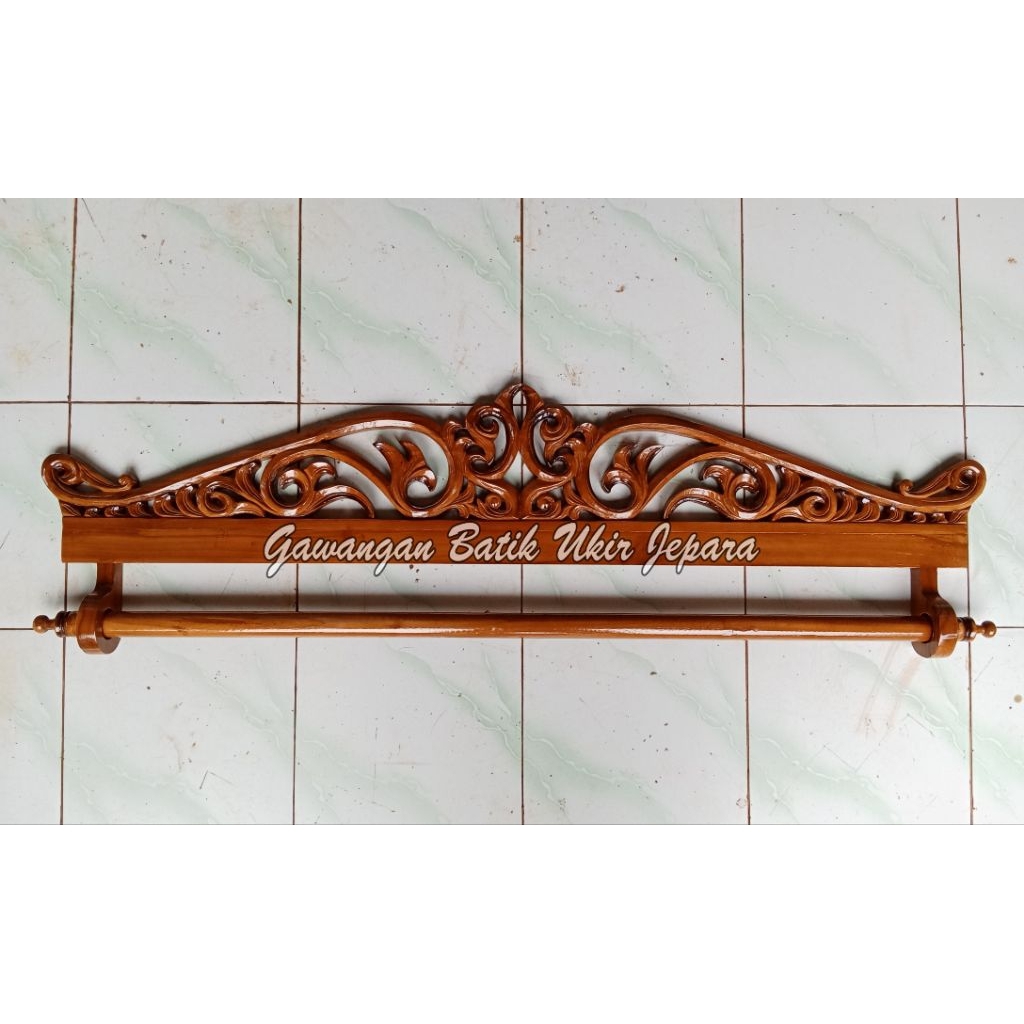 GAWANGAN SAMPIRAN KAIN DINDING KAYU JATI