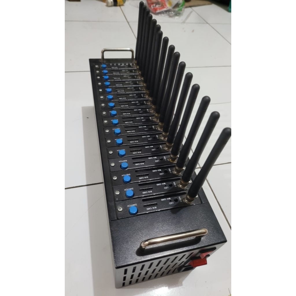 Modem Pool 16 port Syscom