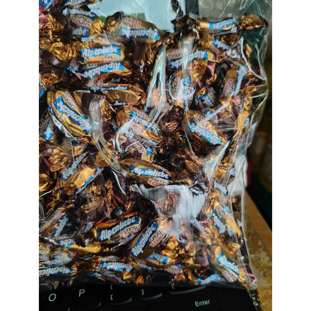 

Alpenliebe Eclairs Chocho 250gr 70 butir