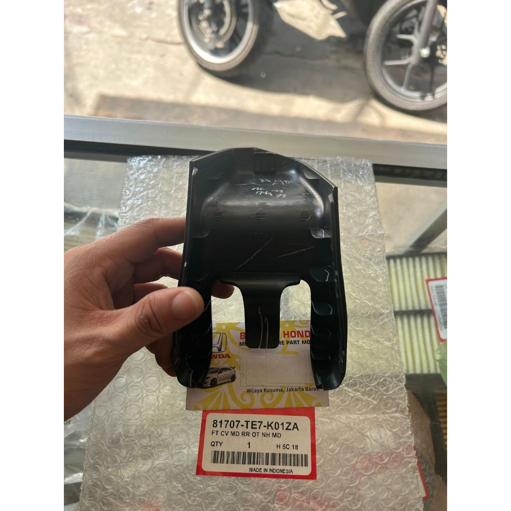 COVER BAUT KAKI JOK BARIS KE 2 BANGKU PINTU TENGAH KURSI KIRI BRV GEN 1 DG1 MOBILIO 2014 2015 2016 2