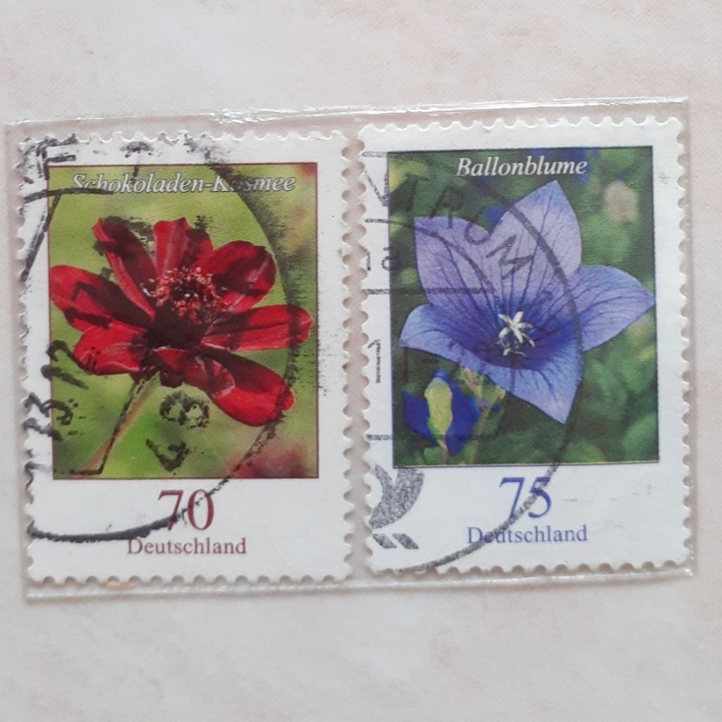 

Perangko Jerman Flowers Definitives Tahun 2005 - 2006 set - 2pcs