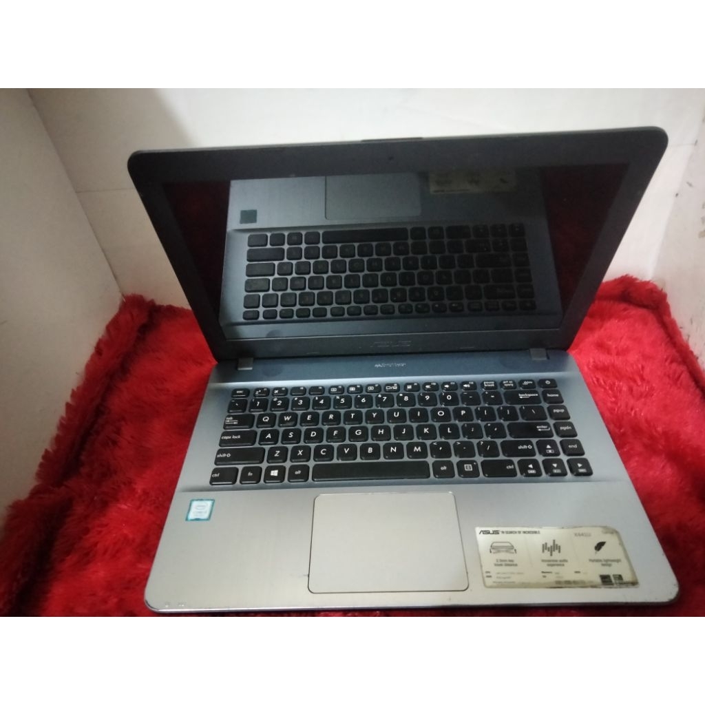 Laptop high Asus x441U/core i3 gen7 ram8gb/ssd 128gb mantap siap pake