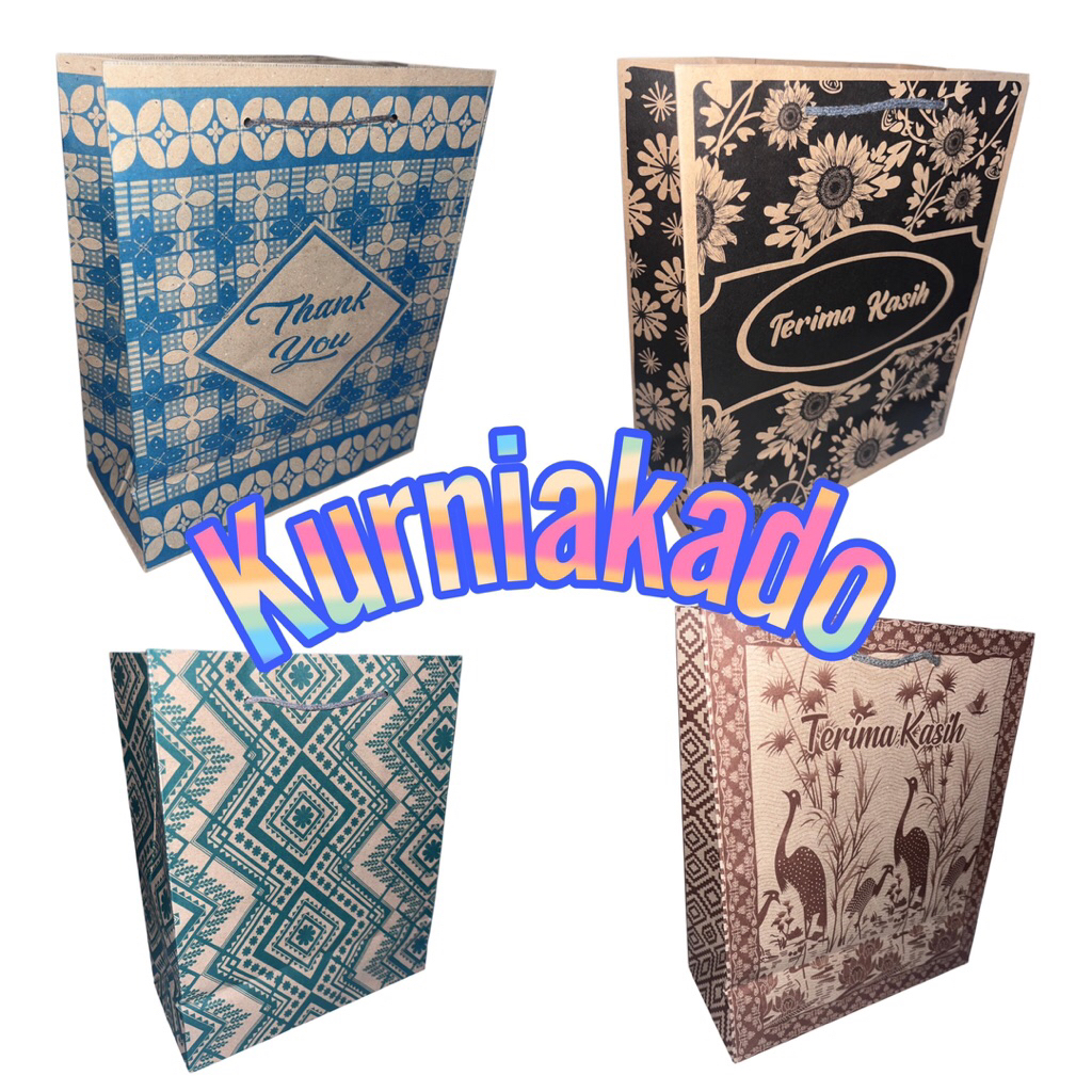 

Paper bag batik motif 25 cm x 20 cm x 10 cm tas souvenir paperbag goodie bag kecil kurnia kado