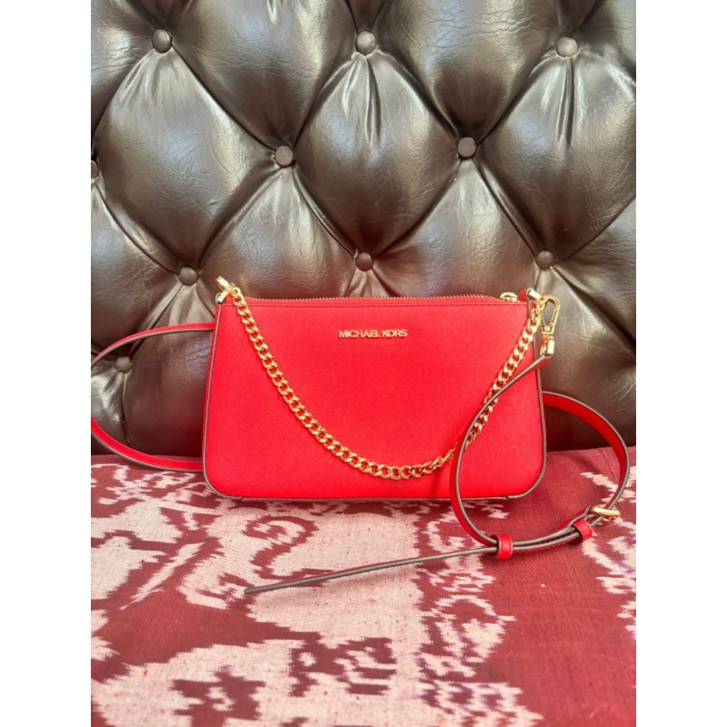 MK Jet Set travel medium pouchette