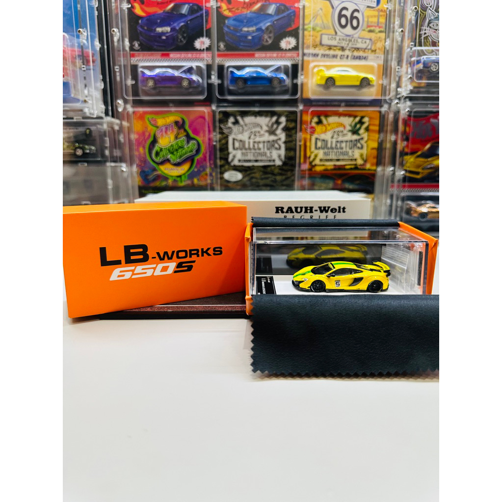 Star Model 1:64 LB Works McLaren 650S Widebody #5 Yellow with Green Strip Deluxe Version