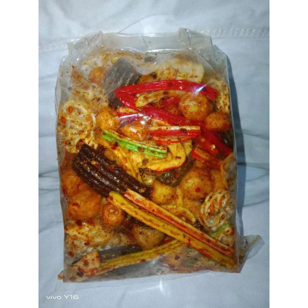 

seblak mix pedas gurih x daun jeruk