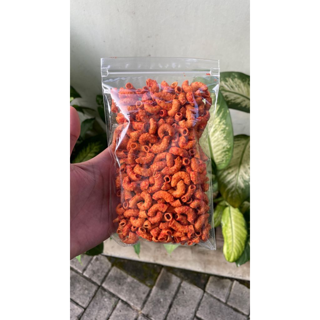 

Makaroni Pedas Nasgor Ukuran 100 gram|Makaroni Pedas Gurih