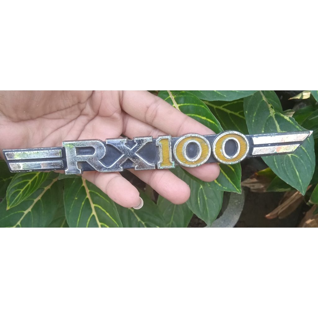 Emblem Logo Side Box Tutup Accu Aki Yamaha RX100 RX 100 Original