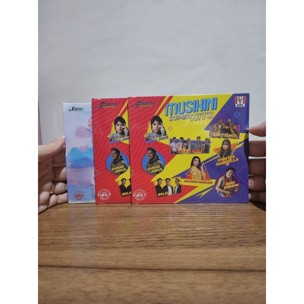 Kaset CD VCD ex hadiah KFC - Musikini Hits - Devano Danendra - Brisia Jodie - Juicy Luicy - Budi Dor