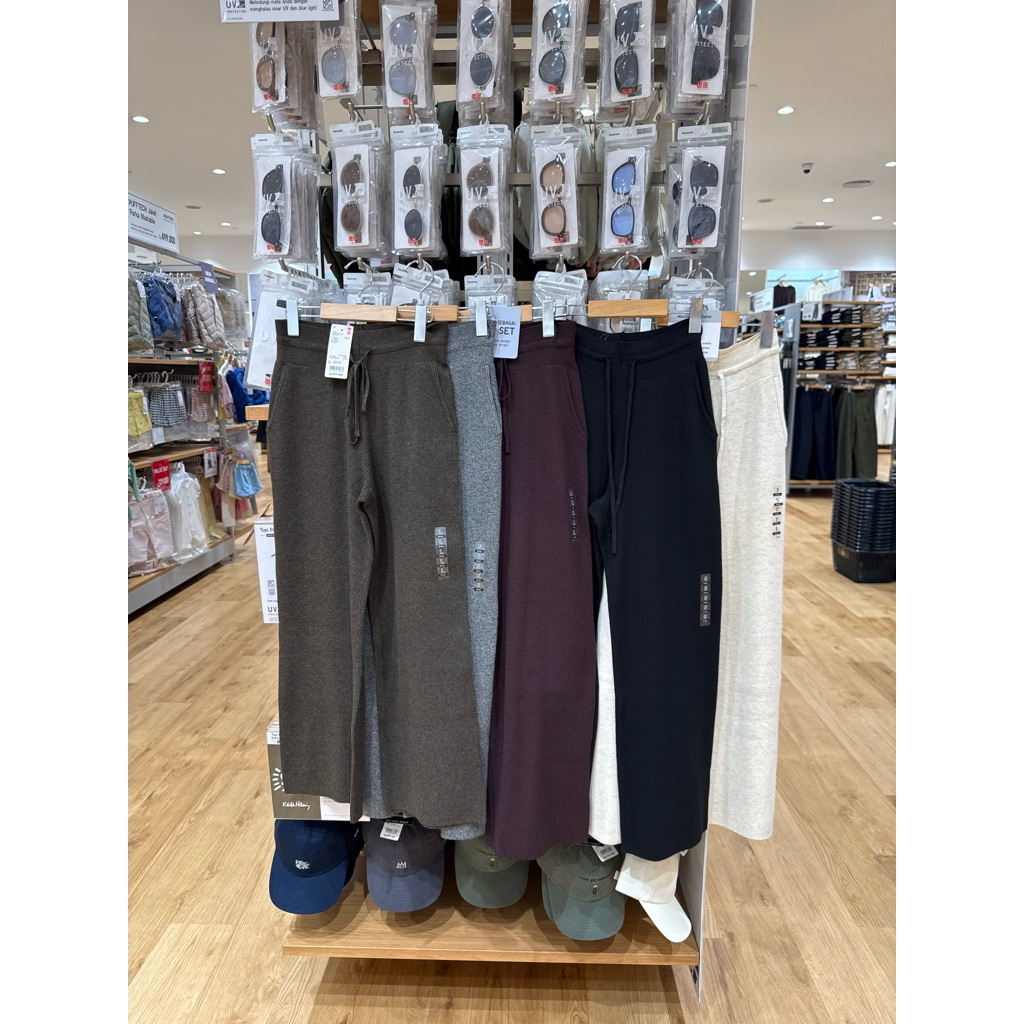 Uniqlo Celana Rajut Rib Washable