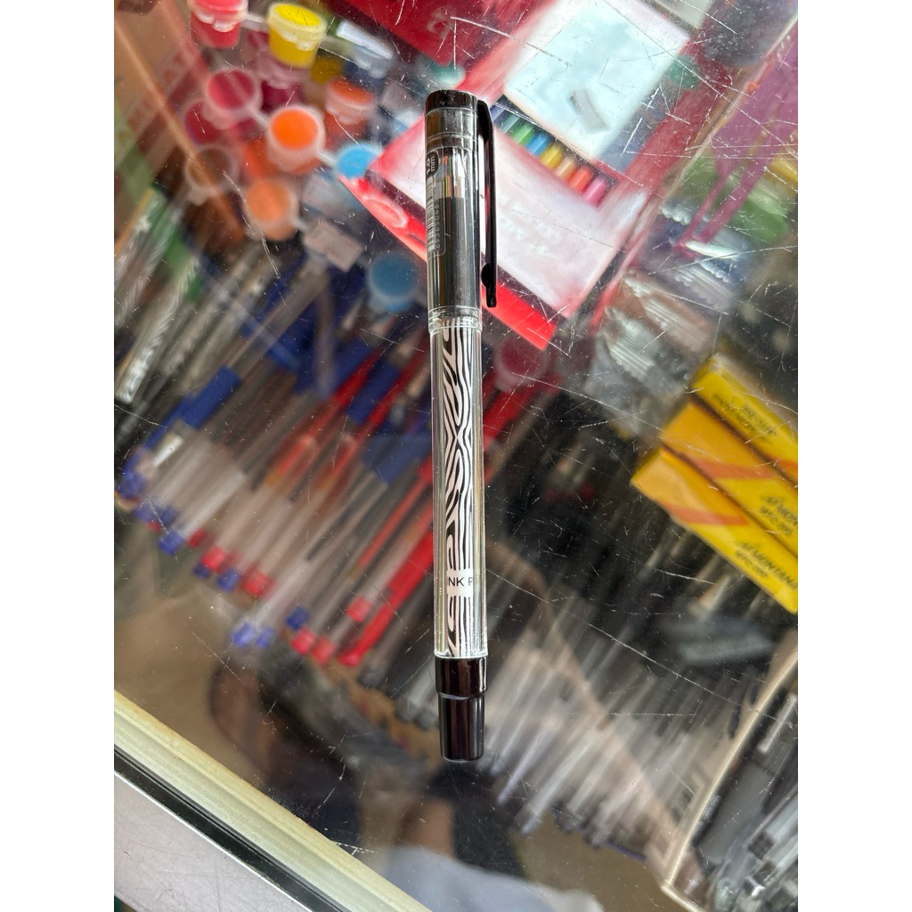 

Tizo Gel Pen 1.0mm – Pena Tinta Tebal, Hitam Pekat, Ideal untuk Tanda Tangan
