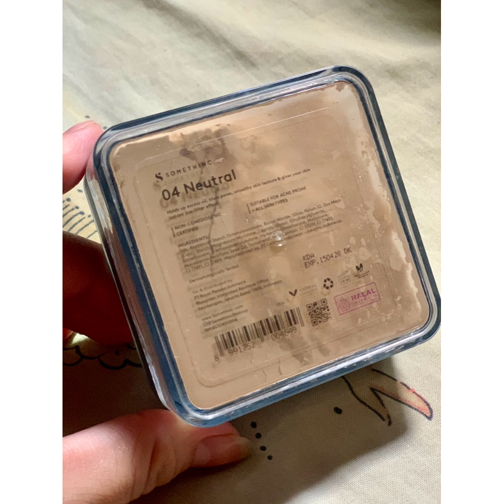 Somethinc Hooman loose powder