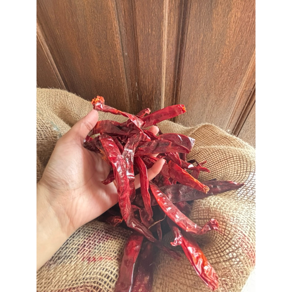 

( 1kg ) CABE KERING BESAR TANPA TANGKAI SUPERRED