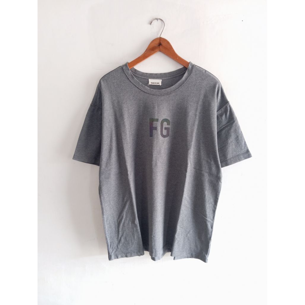 kaos tshirt oversize Fear Of God reflective