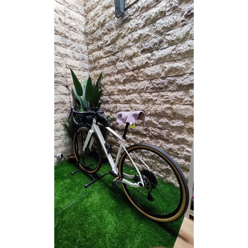 Sepeda Gravel Polygon Tambora