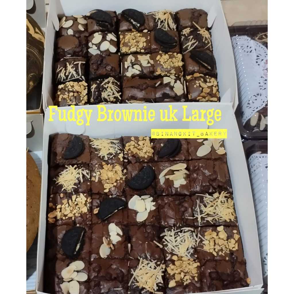 

Fudgy Brownies (Brownies Panggang) 20 x 10 cm 18 Potong Brownies Sekat