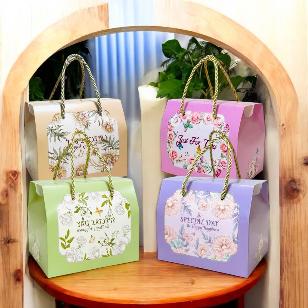 

Paperbag Motif Bunga Paperbag Bunga Aesthetic Goodie Bag flower Paperbag Souvenir Tali emas Paperbag Motif wedding ulangTas Kado/ Tas Souvenir/ Paperbag Hampers Paperbag Gift FW-S-01-04