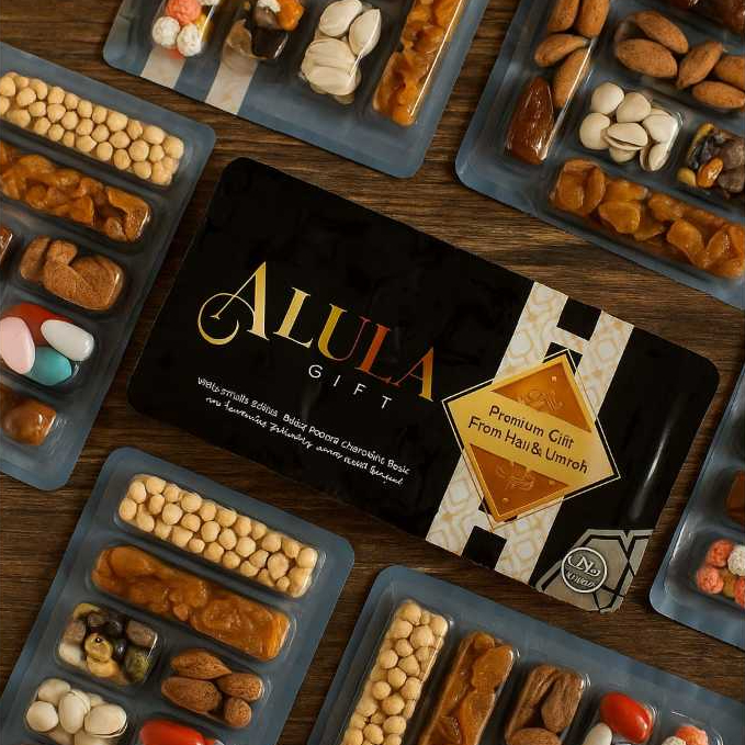 

Paket Gift Oleh Oleh Haji & Umroh 8 in 1 - Alula Gift Premium Reguler - 1dus isi 22pc