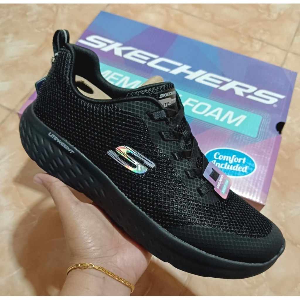 Skechers full black