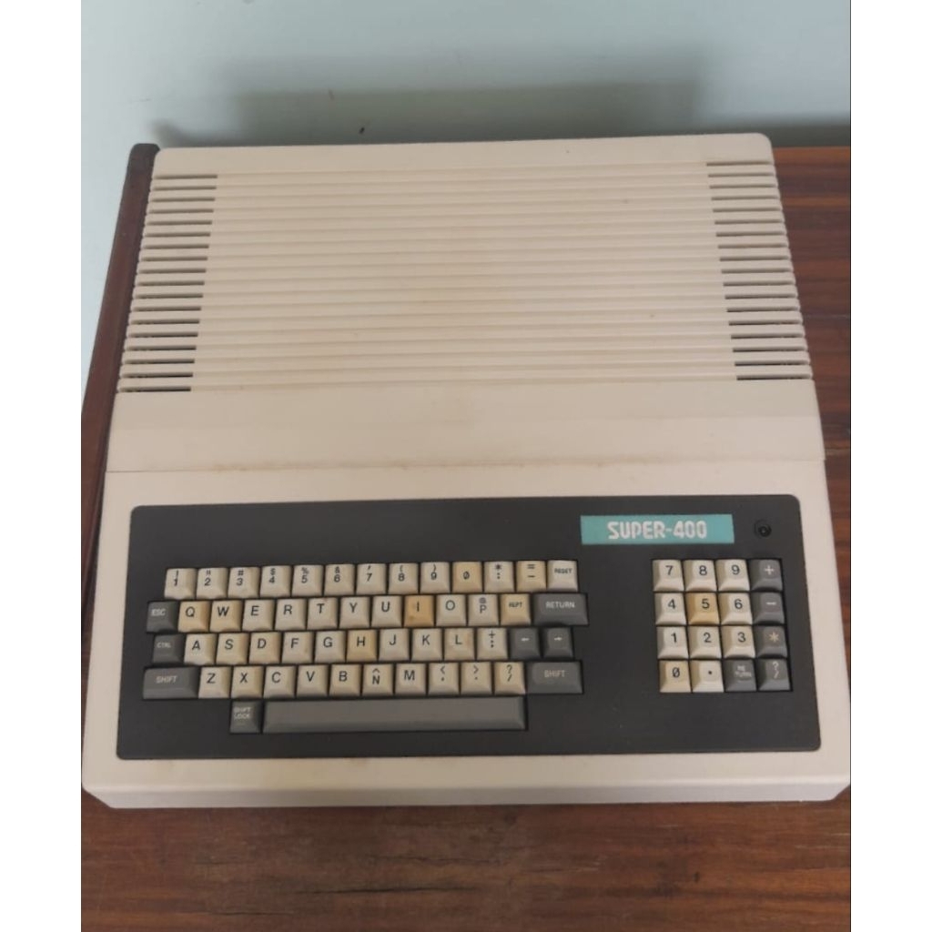 computer apple BUKAN BARU, komputer apel, komputer ibm jadul, jadoel, vintage, barang antik