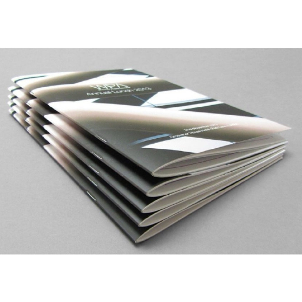 

Cetak booklet atau buku jilid staples tengah