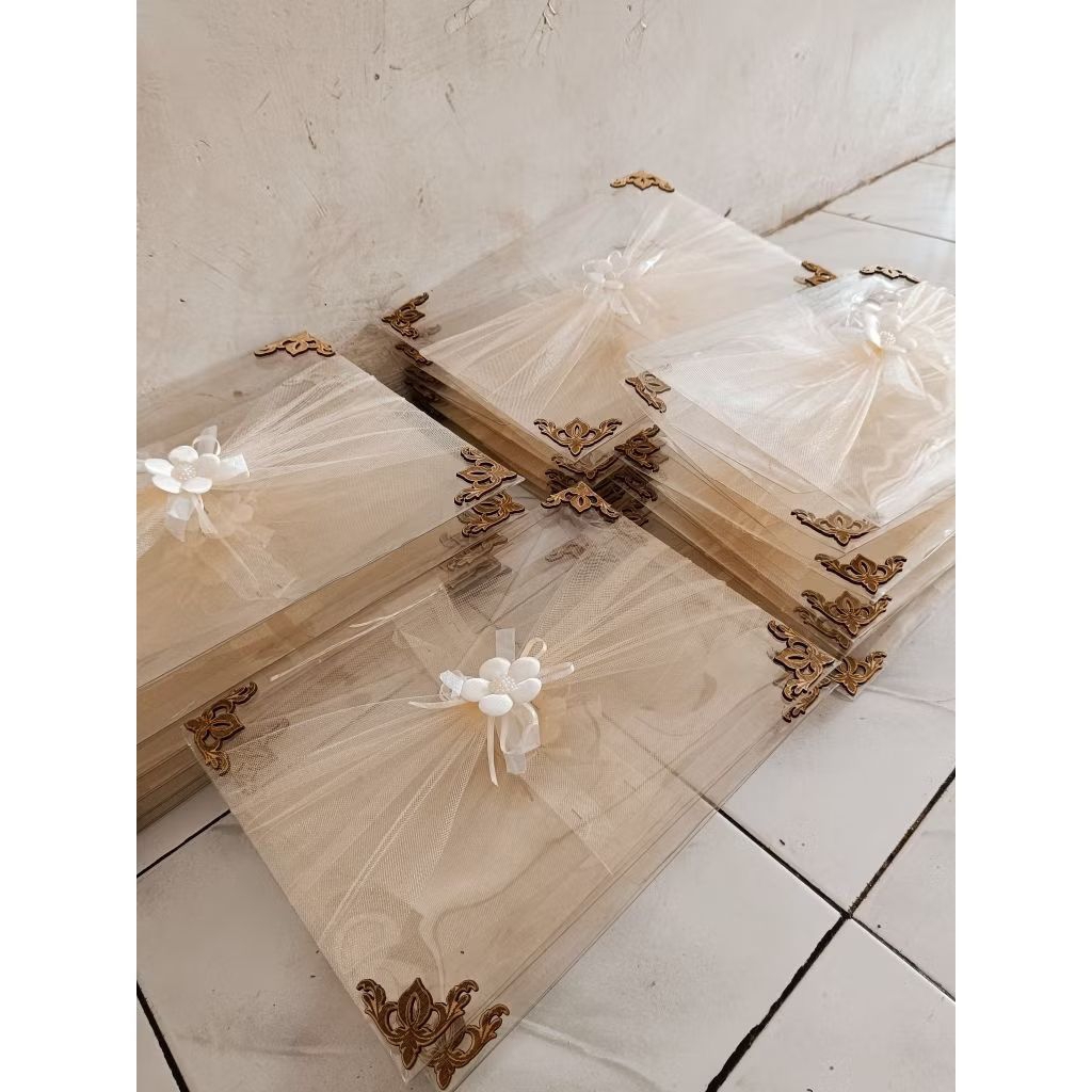 

ISI 4 MIKA SAJA TANPA KAYU