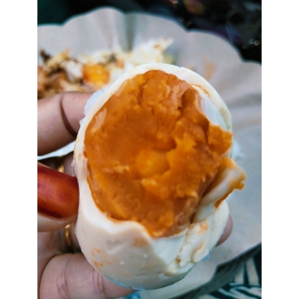 

Telur asin tambak masir berminyak