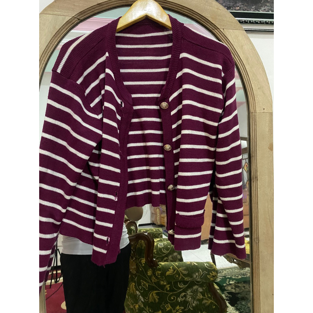 sweater magenta dan yellow