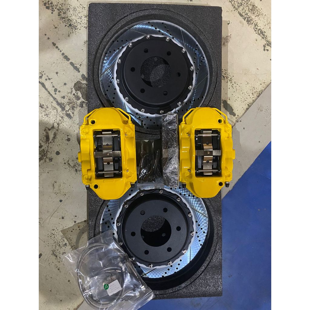 paket komplit bbk mobil pajero sport untuk belakang BBK YELLOW HSR 4 PISTON MZGT4 REAR 355X28 DRILLE