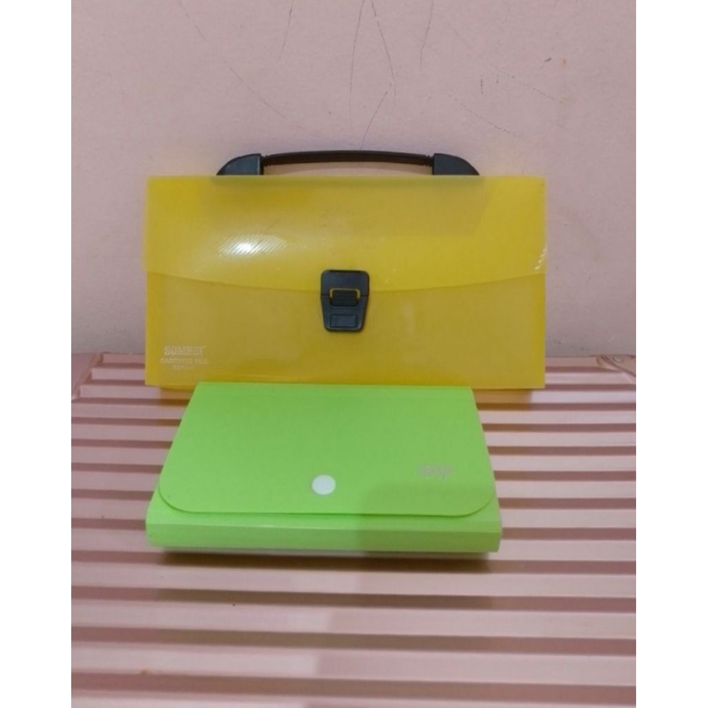 

Take All Folder Paper