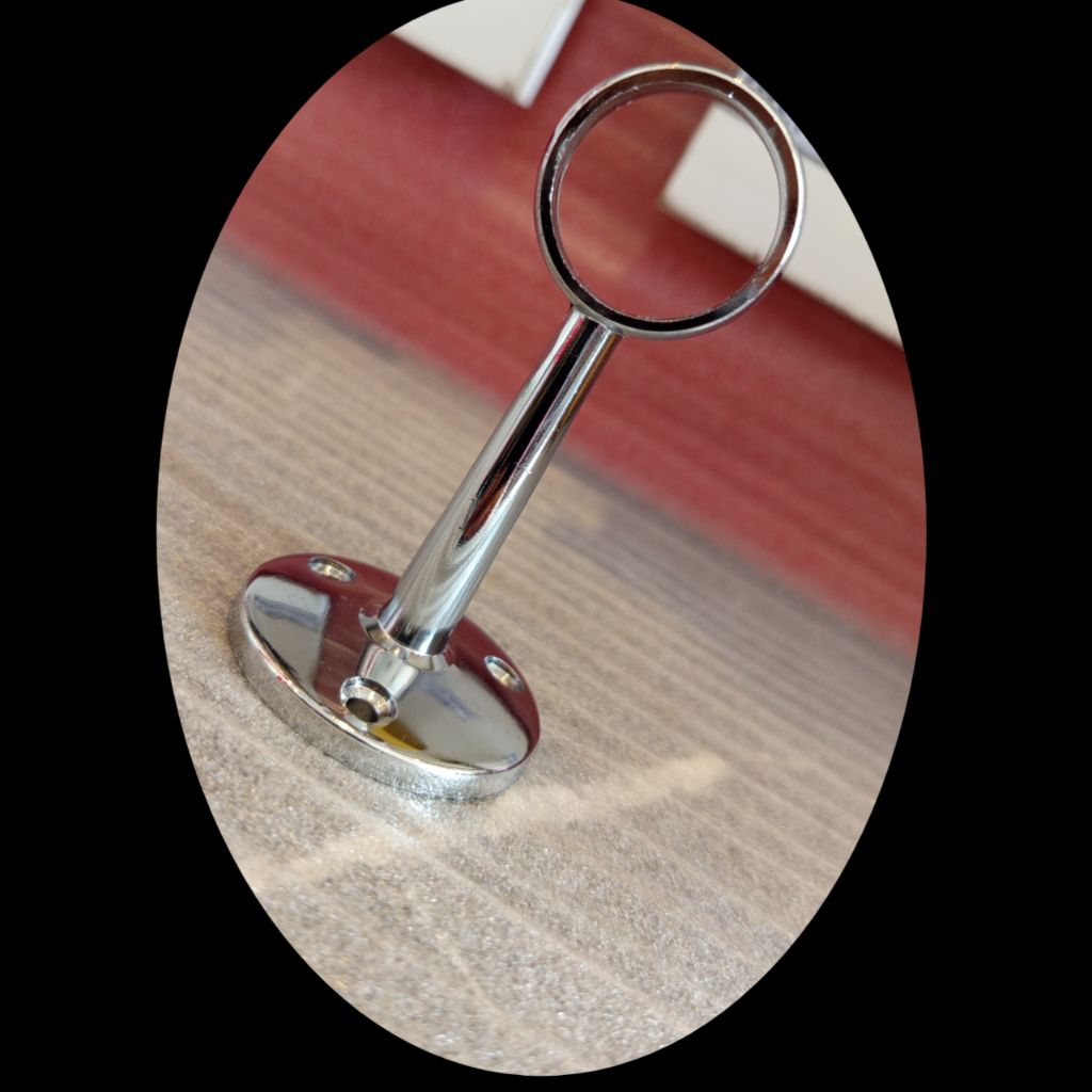 Braket Besi Tengah Penyangga Pipa Gorden Gantungan Baju Bulat Huben Pt-25 Bricket