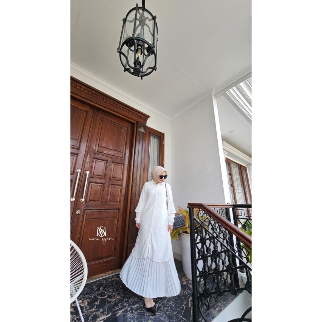 Ivanna one set by Mona Syar'i by M.E Original - Dress dengan Bahan Knitting Jaquard with holecut & p