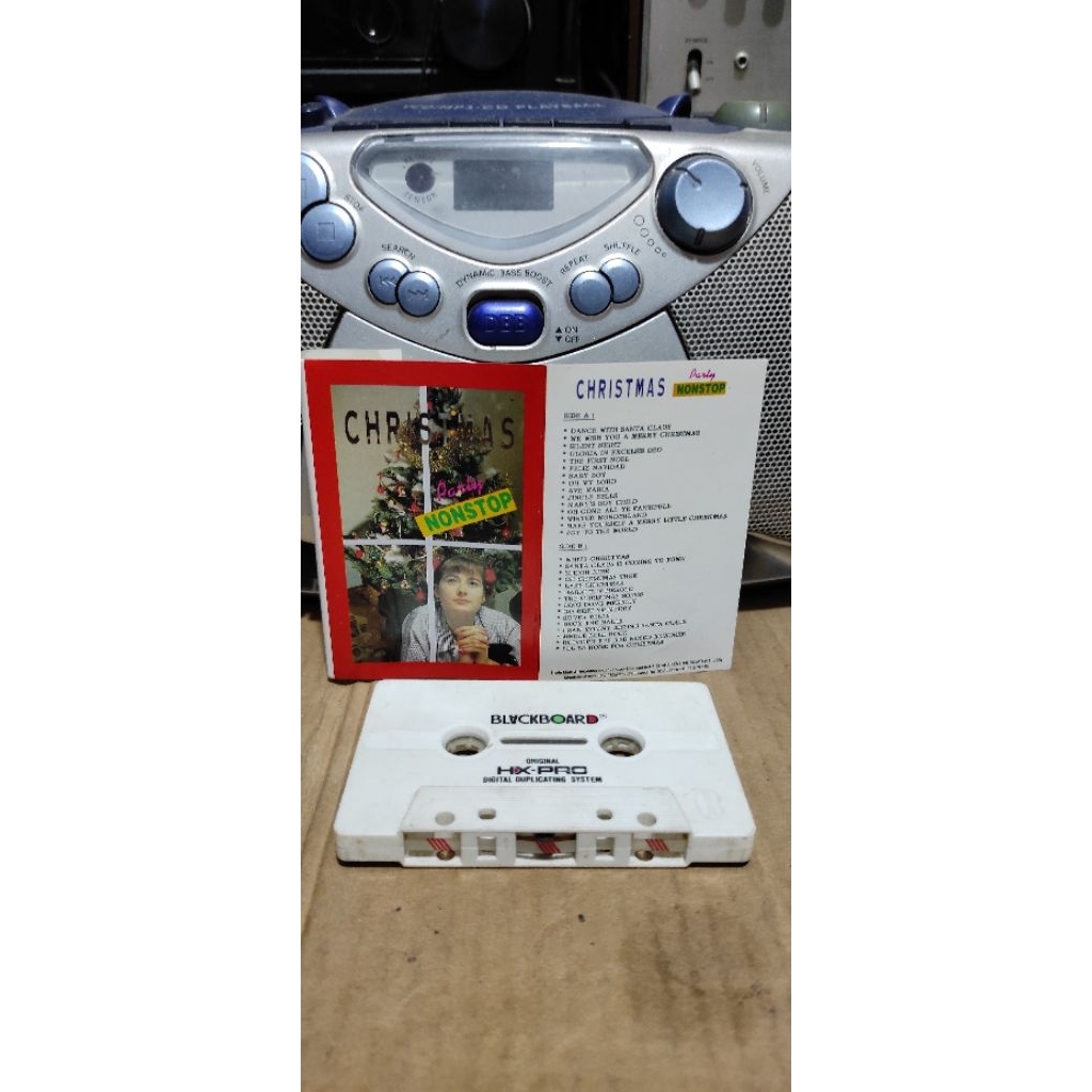 kaset pita Christmas nonstop