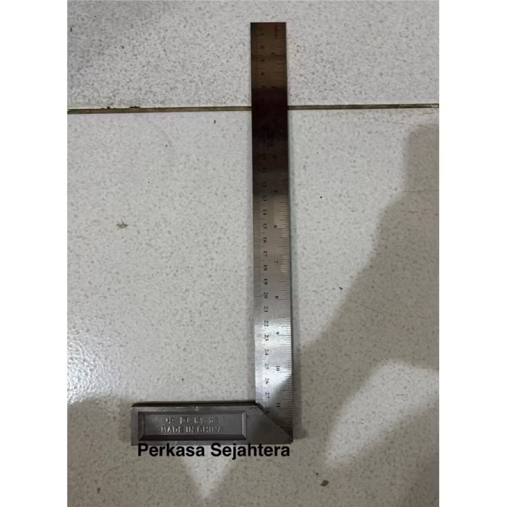 

Ecer Penggaris Siku Meter Tukang / Siku Meter Murah 12 inch Tebal