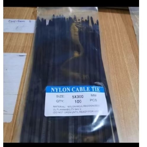 

( per 200 kantong) kabel ties 4x200 putih, 5x300 hitam