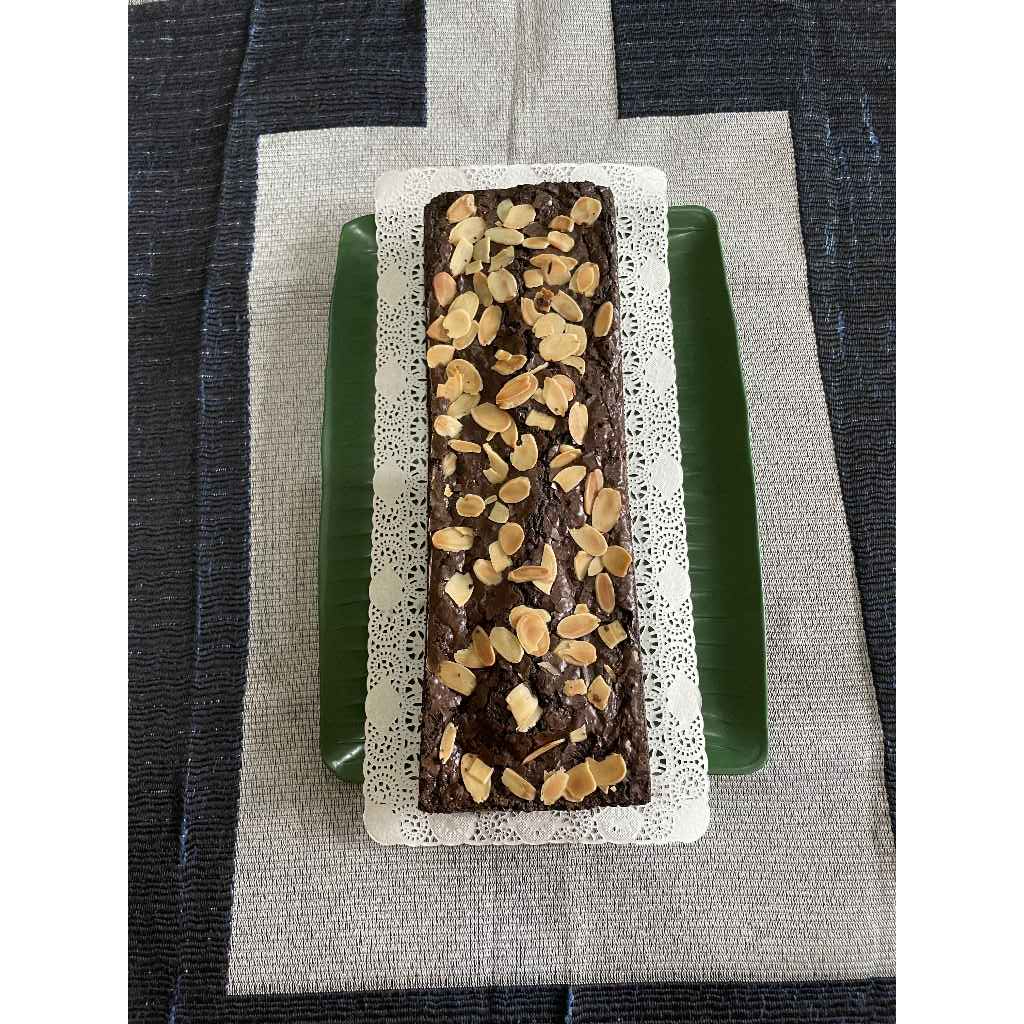 

Brownies Panggang Topping Almond