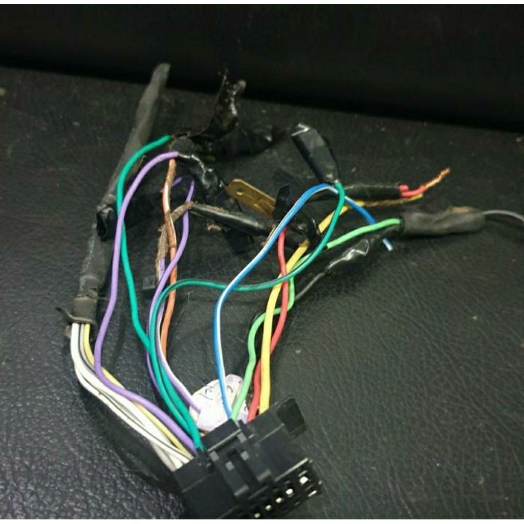 Soket Jack Head Unit Pioneer AVH dan DMH series bekas