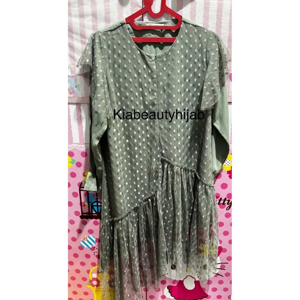 Blouse Vanilla Hijab Preloved