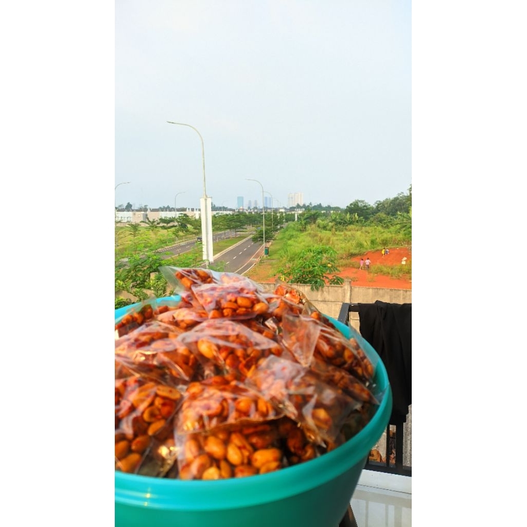 

kacang pedes manis gurih