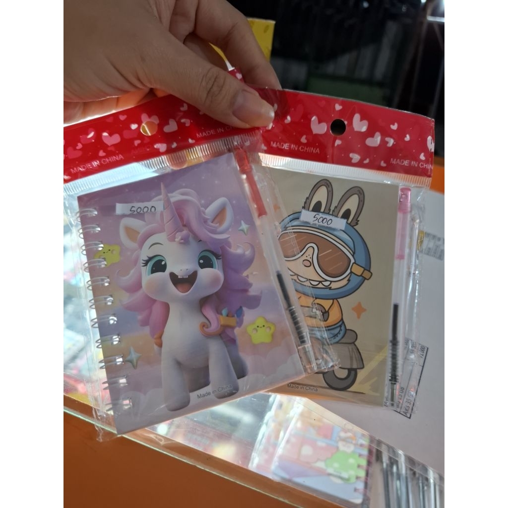 

Notebook karakter + pena